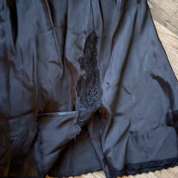 Fredricks of Hollywood sexy black lace slip/lingerie - Picture 5 of 10